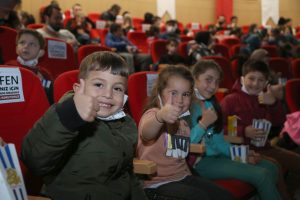 ÇOCUKLARIN SİNEMA KEYFİ BÜYÜKŞEHİR BELEDİYESİNİN KÜLTÜR SANAT PROGRAMINDA PATLAMIŞ MISIR