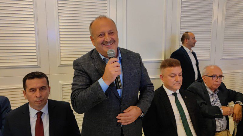 Ünye Belediye Başkanı Hüseyin Tavlı, İstanbul’da Ünyeli iş insanları ve