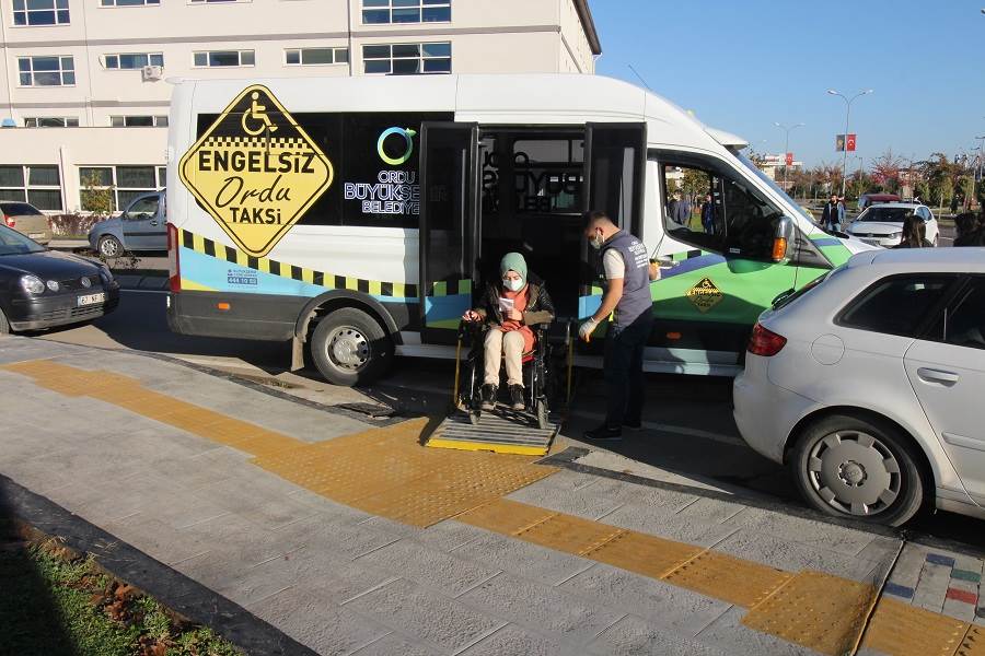 BETÜL, “ENGELSİZ TAKSİ” İLE ENGELLERİ AŞTI Fatsa ilçesinde ikamet eden