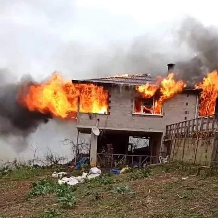 Yangına İtfaiye Ekipleri Müdahale Etti YANGIN ALTINORDU