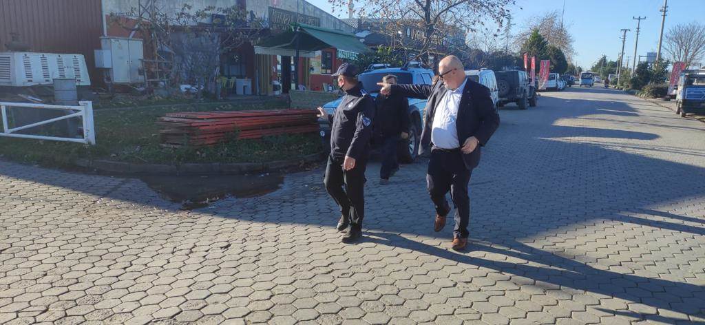 Ordu Büyükşehir Belediyesi uhdesinde bulunan yol kenarlarına, kaldırımlara ve boş