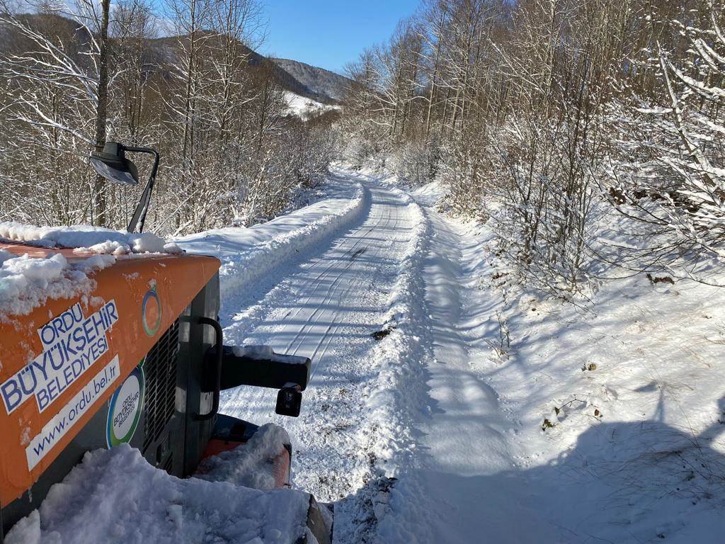 Ordu’da Karla Mücadele Çalışmaları Aralıksız Devam Ediyor KAR4