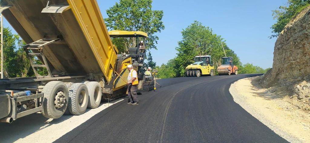 Başkan Güler Yol Yatırımlarını Değerlendirdi asfalt6
