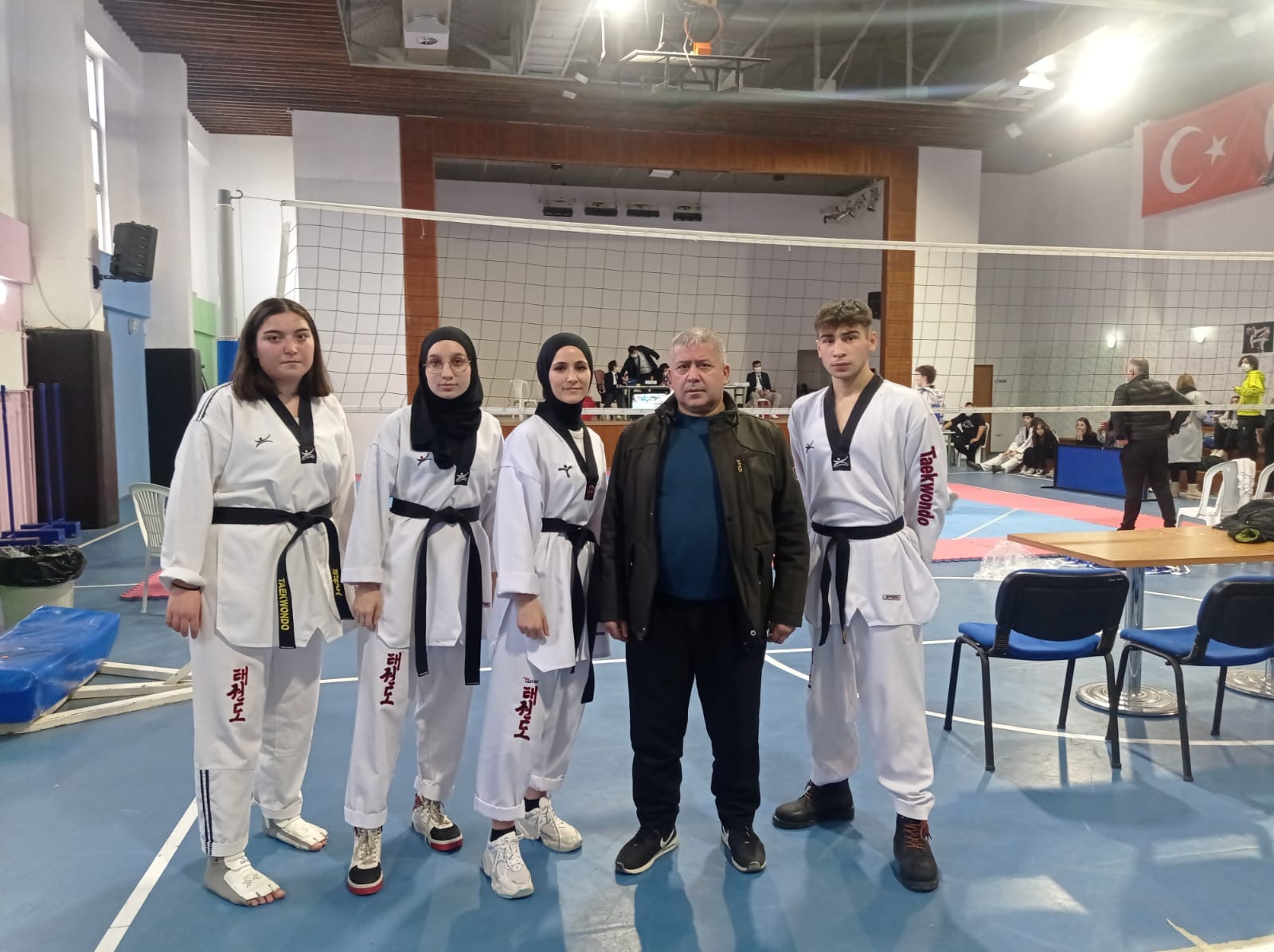 Ordu’da  yapılan Büyükler Bay ve Bayanlar Taekwondo yarışmalarında Ünye Reis Gençlik