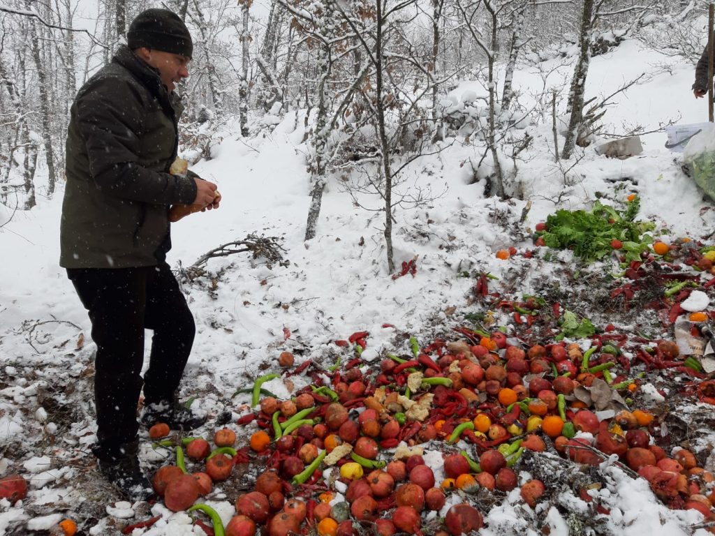 ORDU’DA ZORLU KIŞ ŞARTLARINDA YABAN HAYVANLARI UNUTULMADI RESIM 4 1