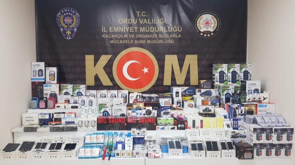 ORDU'DA KAÇAK TELEFON OPERASYONU TELEFON