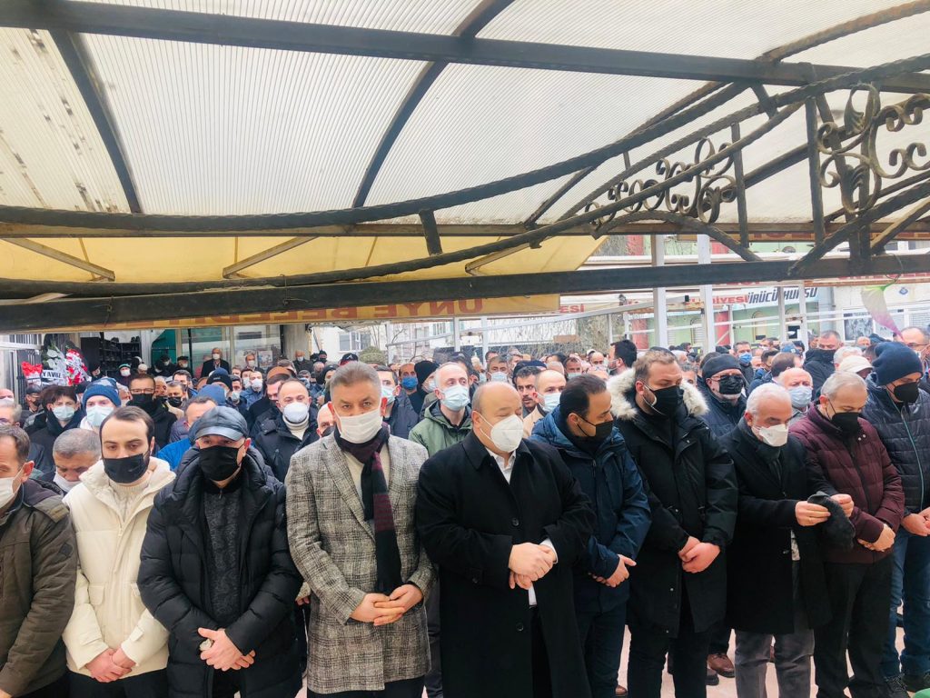 EMİNE DURAK SON YOLCULUĞUNA UĞURLANDI durak 1