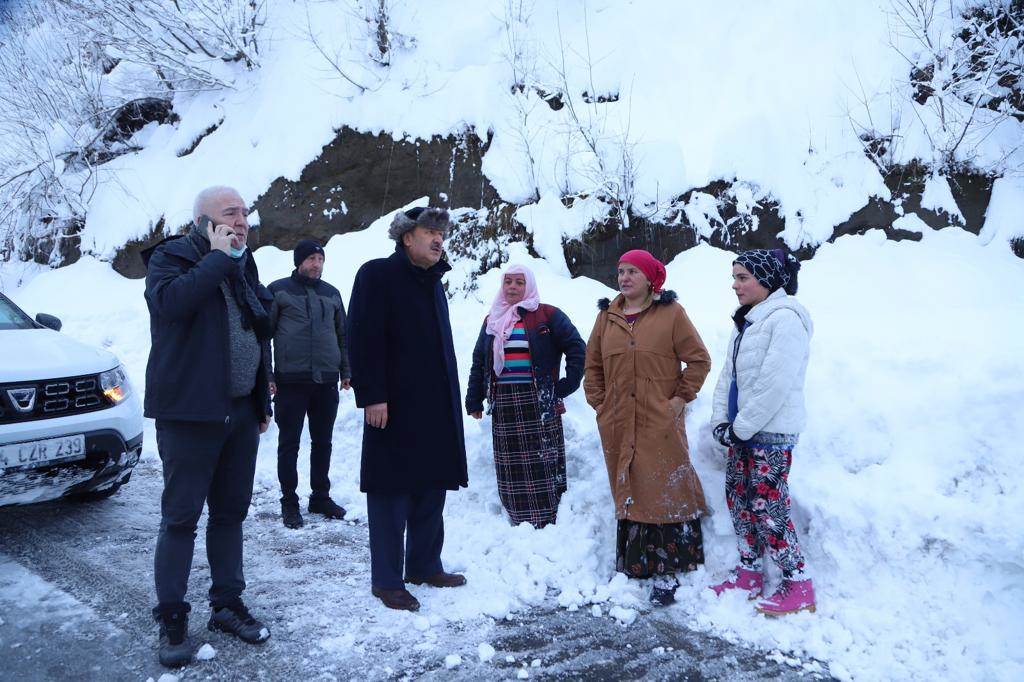 Kar Yağışı Ordu’ya Ayrı Bir Güzellik Kattı esaret5