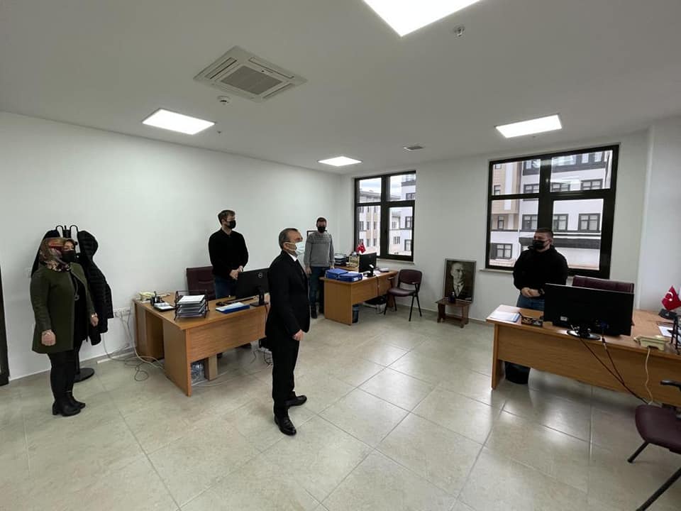 VALİ SONEL, YİKOB’U YENİ HİZMET BİNASIN’DA ZİYARET ETTİ sonel