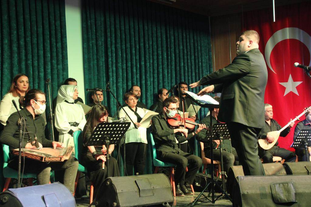YUNUS EMRE’NİN ŞİİRLERİ MEST ETTİ yunus3