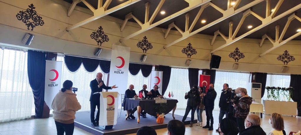 TÜRK KIZILAYI ÜNYE ŞUBESİ YENİ BAŞKANI ''HALİT ÖZDEMİR'' OLDU KIZ2