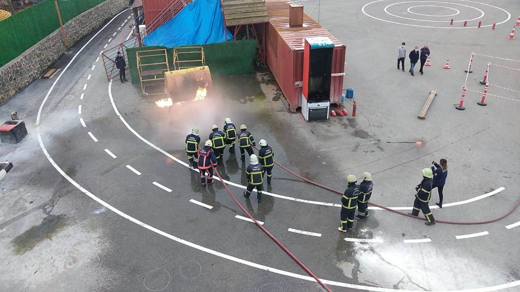 İTFAİYEDEN GÖNÜLLÜ ARAMA KURTARMA EKİBİNE EĞİTİM itfa2