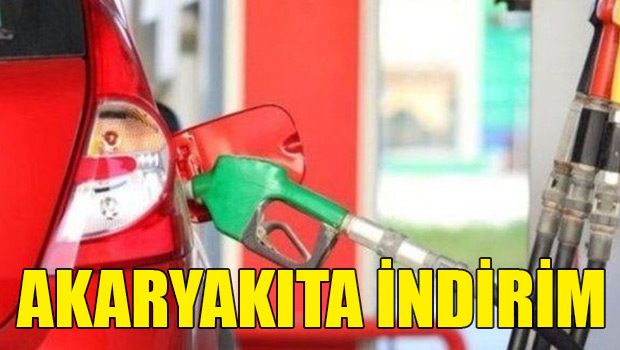 Petrol fiyatlarındaki sert düşüş, akaryakıt fiyatlarına indirim olarak yansımaya başladı.