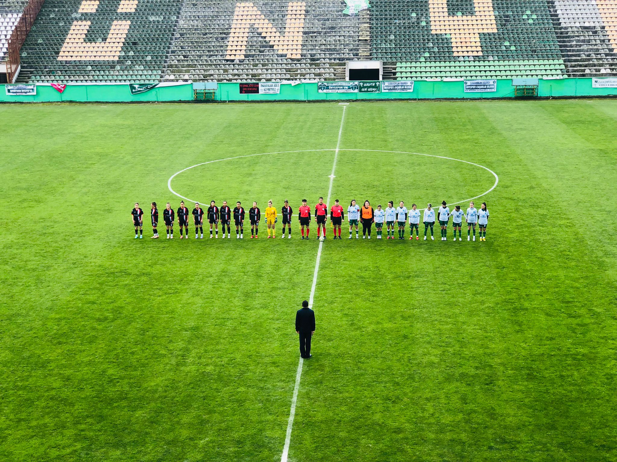 TFF Kadınlar Futbol 2. Ligi B grubunda bulunan Ünye Gücü