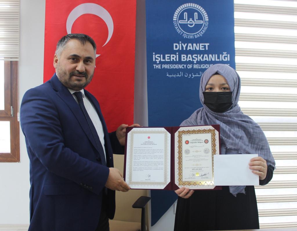 Öğrencilerimiz Hafızlık sınavında başarılı oldular odul 1