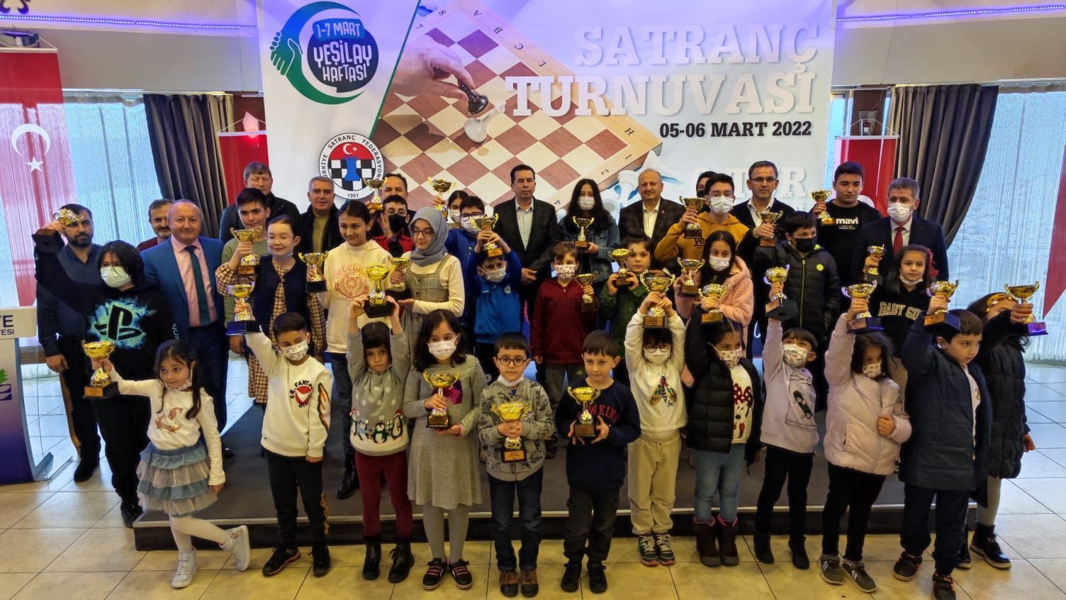 
Ünye Belediyesi organizasyonu ile Türkiye Satranç Federasyonu işbirliğinde ilçede ilki
