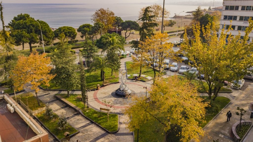 ŞEHİTLERİMİZİN İSİMLERİ ŞEHİTLER ANITINDA… seh2