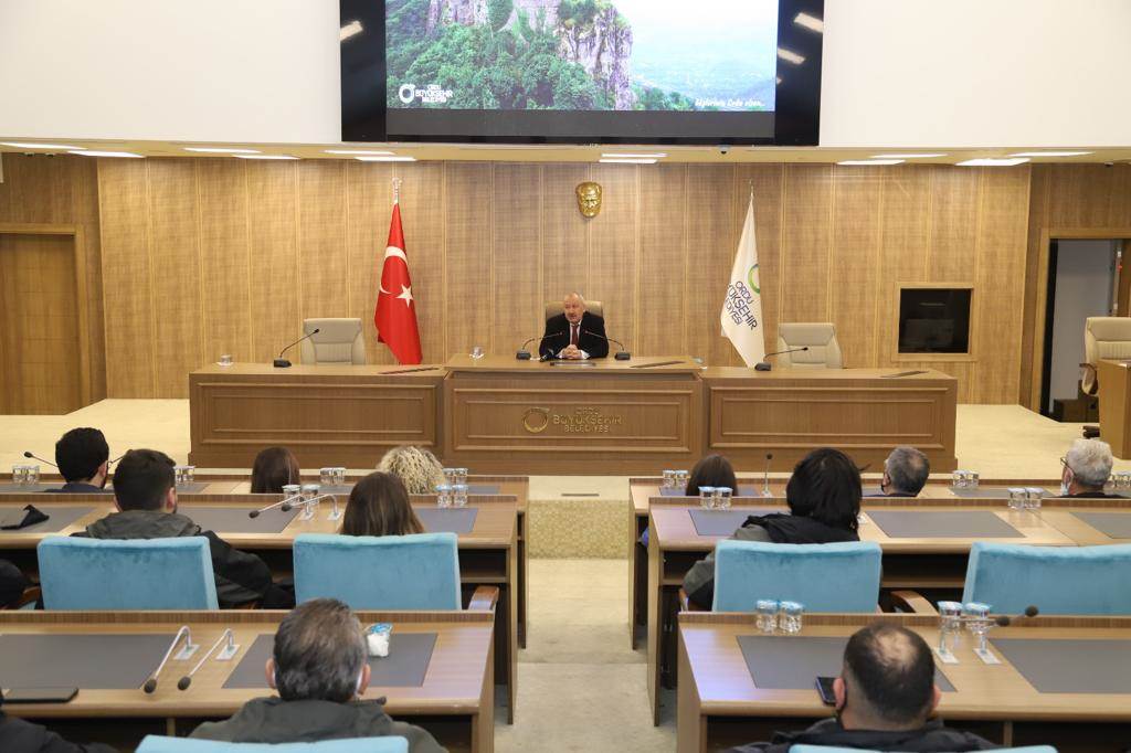 GENEL SEKRETER COŞKUN ALP PERSONELLE VEDALAŞTI sek