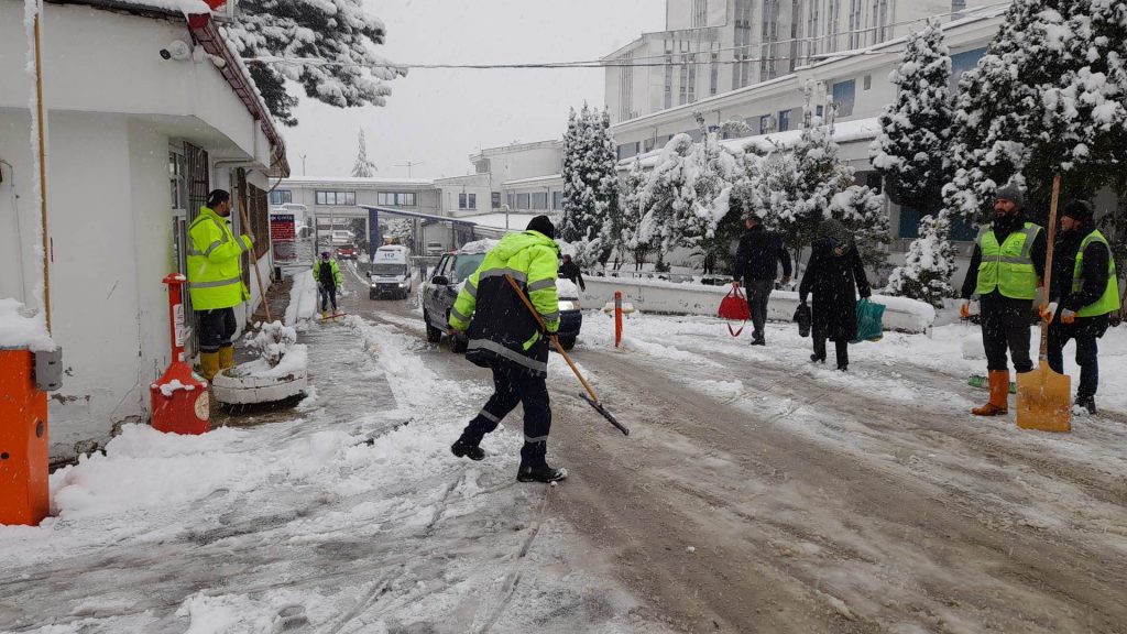 KAR TİMLERİ GÖREV BAŞINDA tim