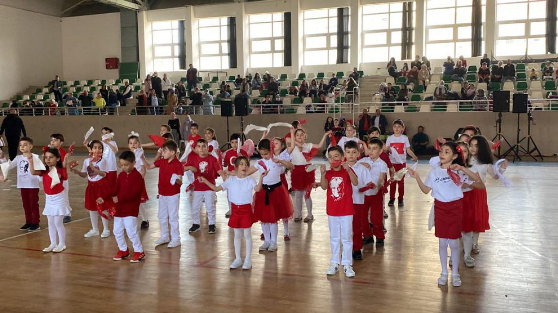 İnönü İlk Öğretim Okulu 23 Nisan Ulusal Egemenlik ve Çocuk