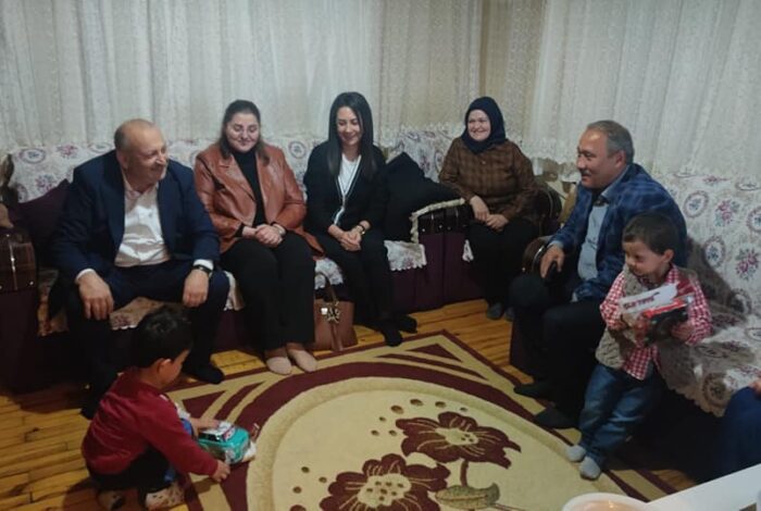 BAŞKAN TAVLI GÖNÜL SOFRASINI HANELERE TAŞIDI ta1 1