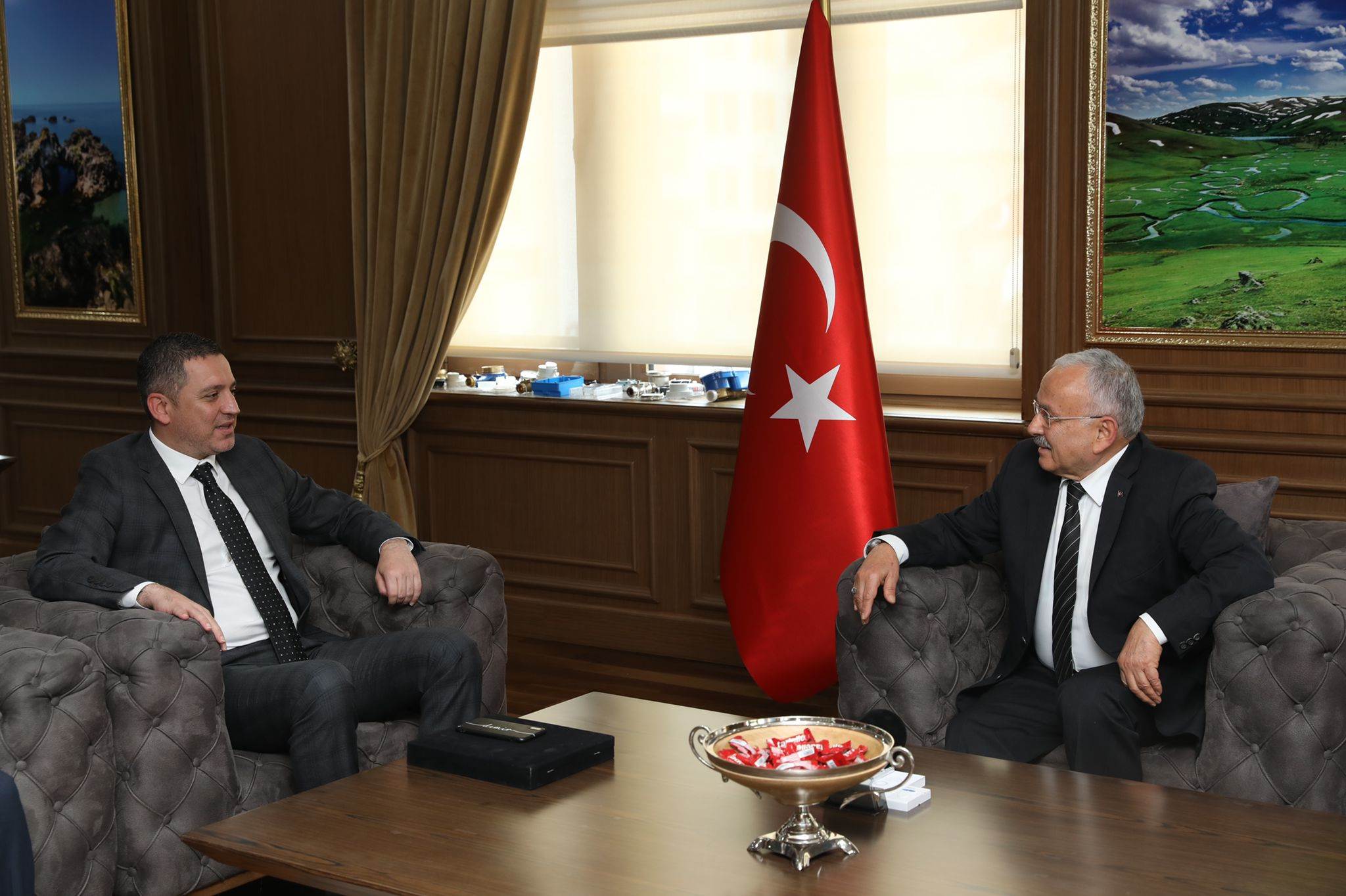 Büyükşehir Belediye Başkanı Dr. Mehmet Hilmi Güler, bir dizi temaslarda