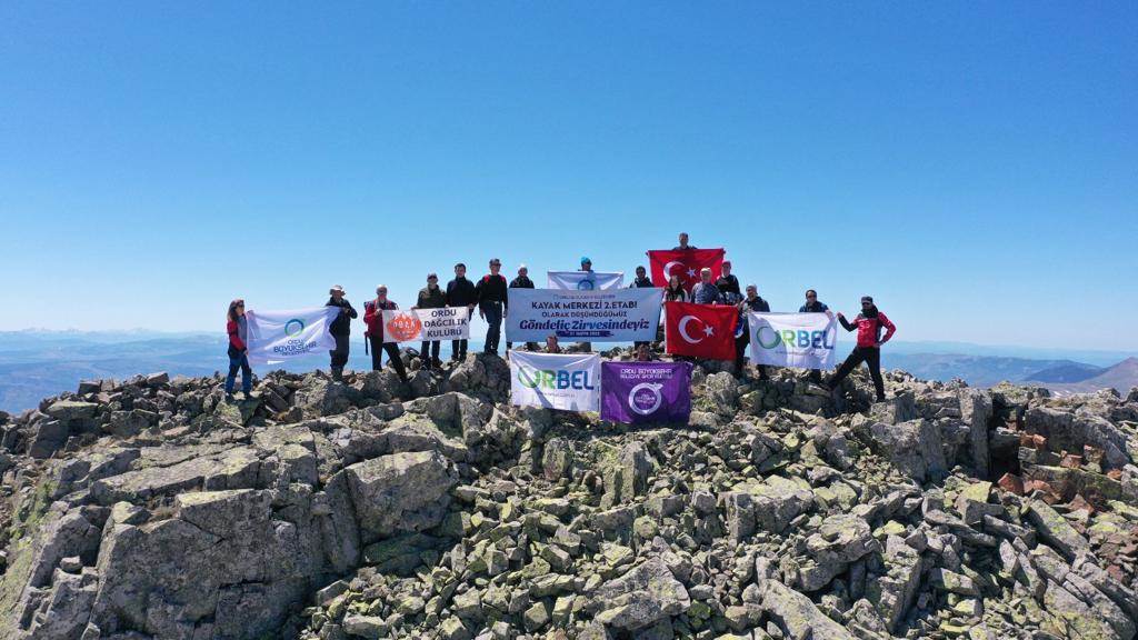 GÖNDELİÇ TEPESİ’NE TIRMANIŞ PROGRAMI GERÇEKLEŞTİRİLDİ