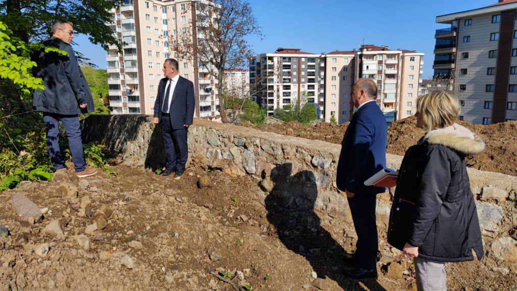 BAŞKAN TAVLI, “ATATÜRK MAHALLEMİZİN ÇEHRESİNİ DEĞİŞTİRİYORUZ” ata1