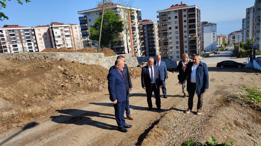 BAŞKAN TAVLI, “ATATÜRK MAHALLEMİZİN ÇEHRESİNİ DEĞİŞTİRİYORUZ” ata2