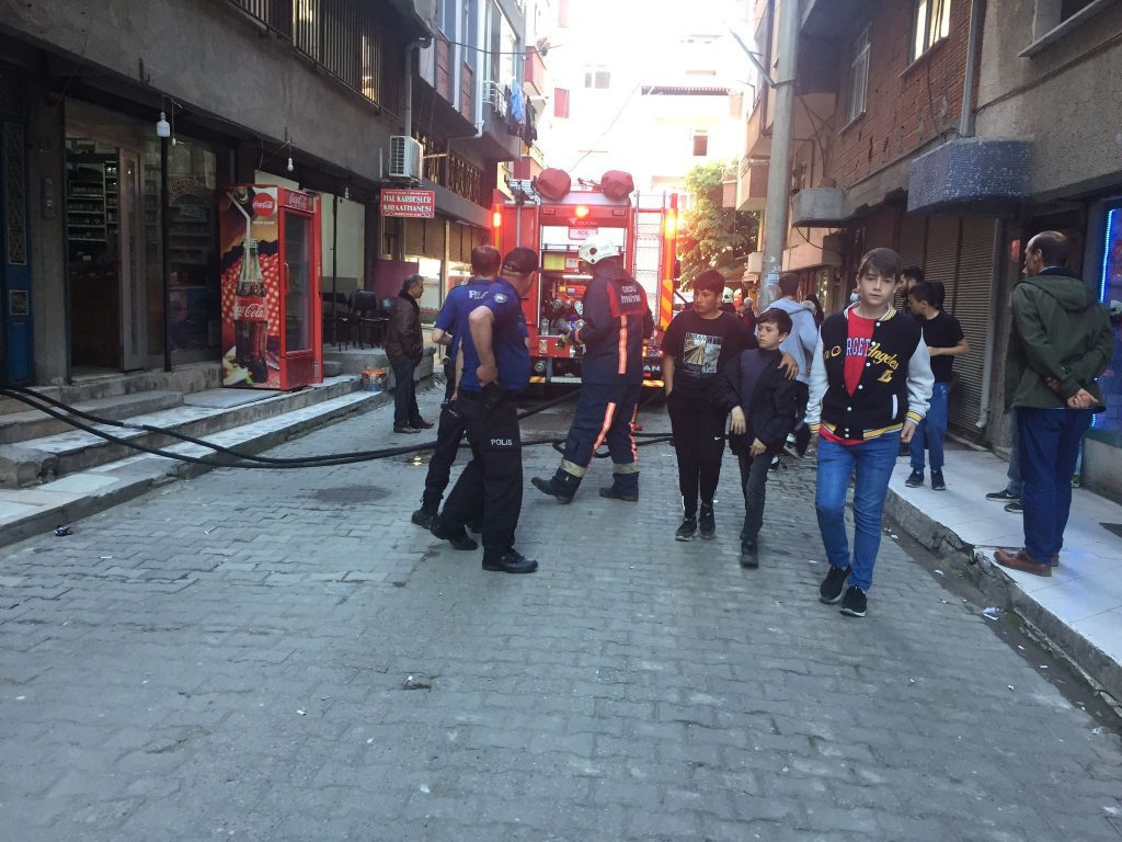 Havalandırma Boşluğunda Çıkan Yangın Korkuttu yan 1