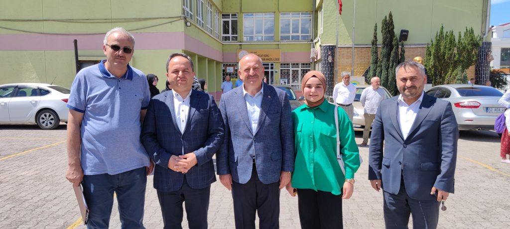 BAŞKAN TAVLI, BAŞARILI ÖĞRENCİLERİ ÇANAKKALE GEZİSİNE UĞURLADI CA2 1