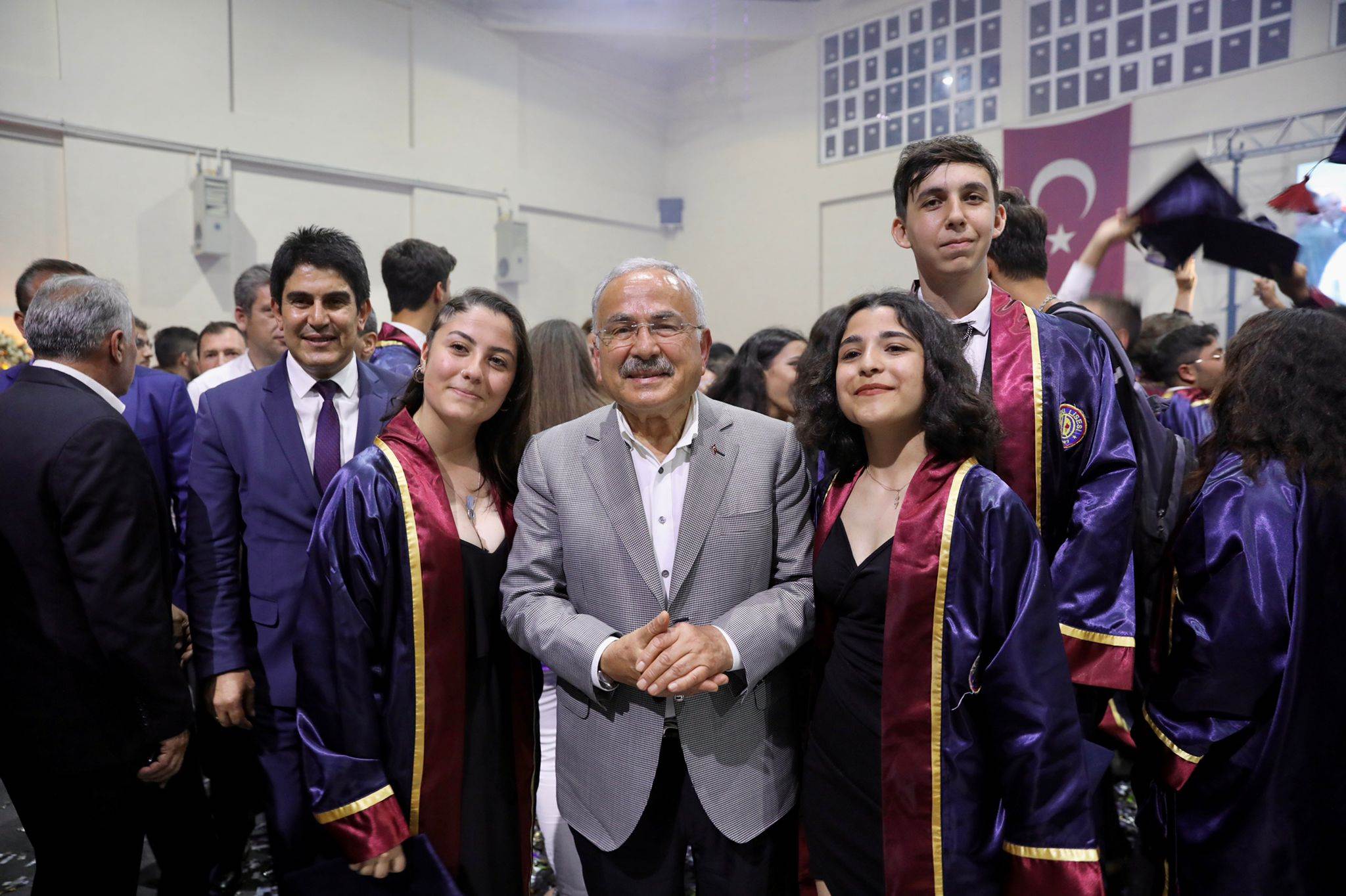 ORDU LİSESİNDE HATIRALARI CANLANDIRAN MEZUNİYET TÖRENİ