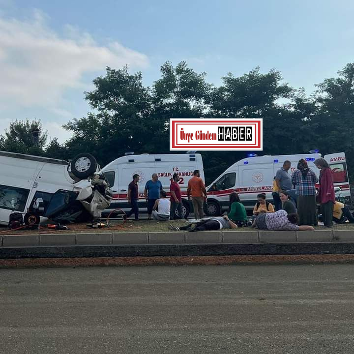 ÜNYE'DE MEVSİMLİK TARIM İŞÇİLERİNİ TAŞIYAN MİNİBÜS KAZA YAPTI Adsiz tasarim 57