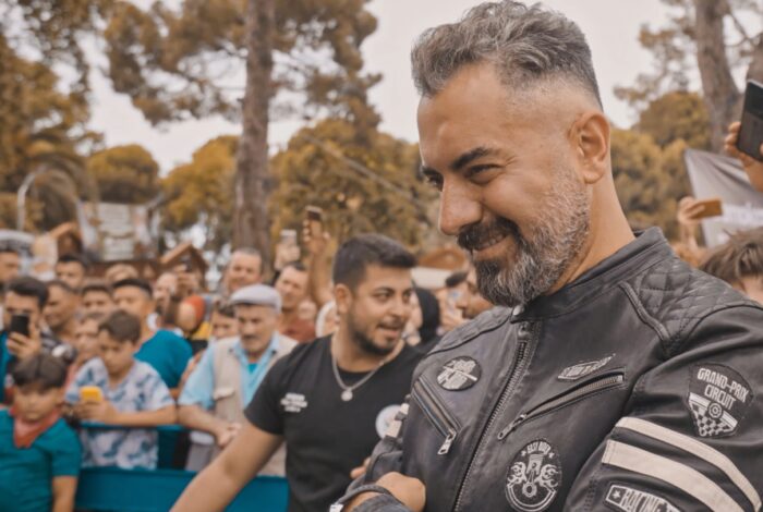 ÜNLÜ SANATÇIDAN DİKKAT ÇEKEN KLİP K1 1