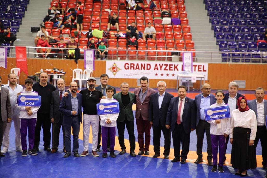 Vali Sonel, Karadeniz İlleri U20 Serbest Güreş Turnuvasının Açılış Programına Katıldı TU2