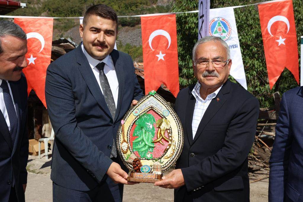 BAŞKAN GÜLER: "ÜRETMEK KADAR SATMAK VE DAĞITMAKTA ÖNEMLİ" bas1 1