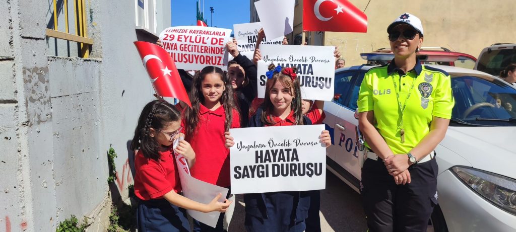 ÜNYE’DE “HAYATA SAYGI DURUŞU” be2