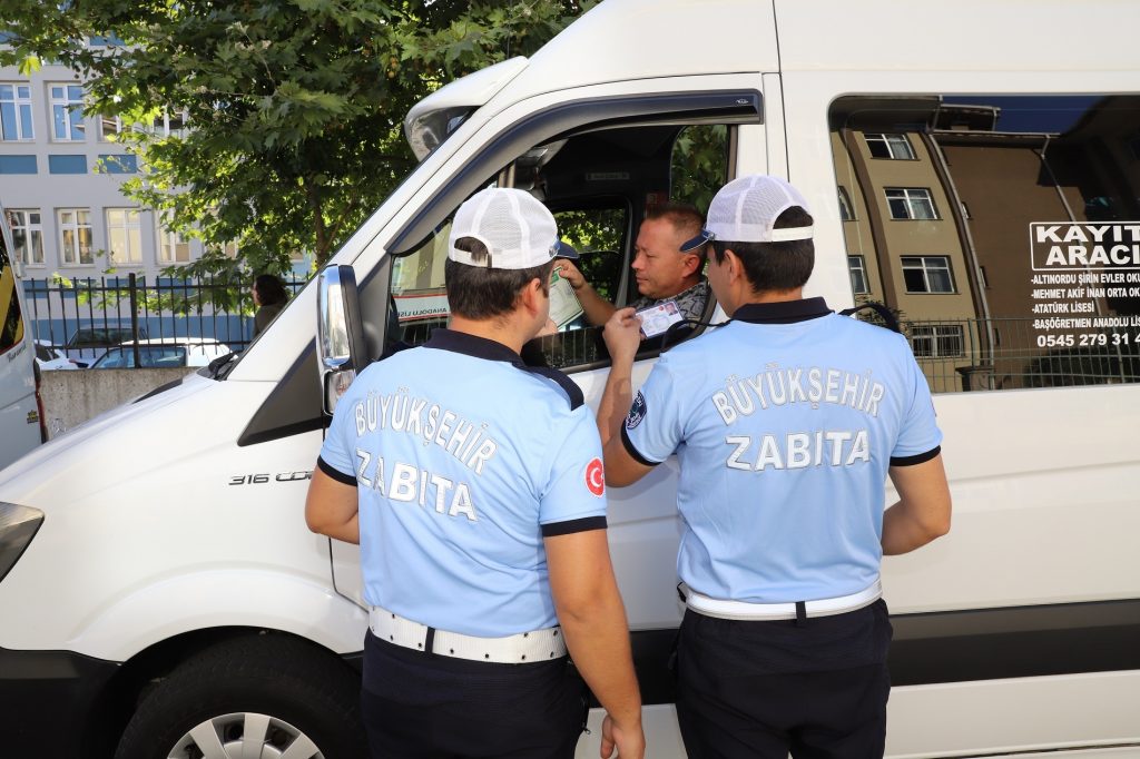 BÜYÜKŞEHİR BELEDİYESİNDEN ÖĞRENCİ SERVİSLERİNE SIKI DENETİM se 1