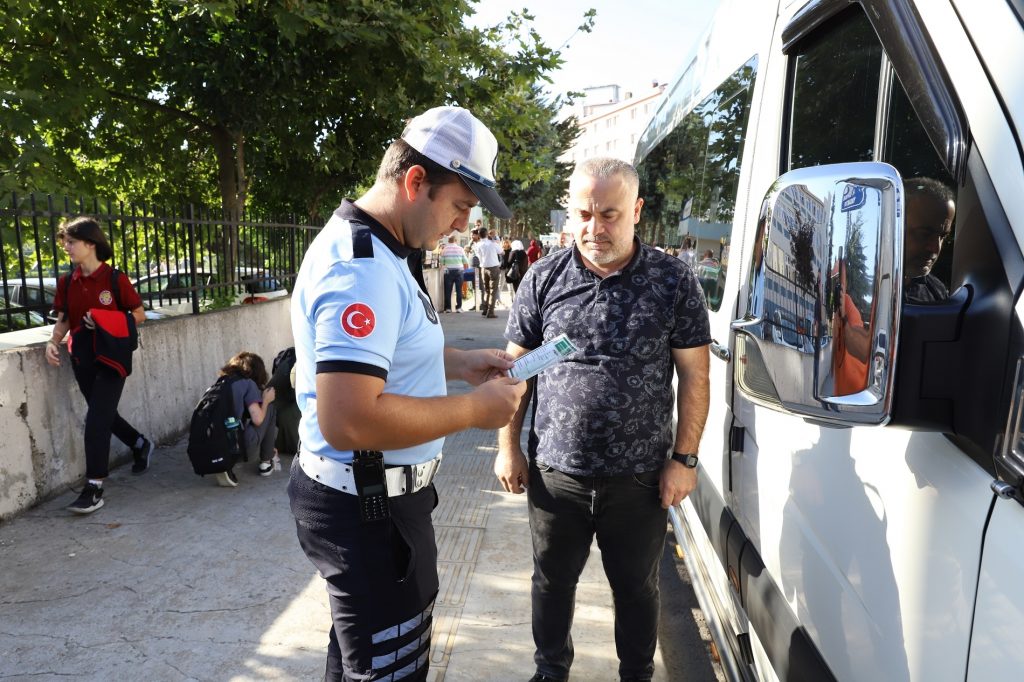 BÜYÜKŞEHİR BELEDİYESİNDEN ÖĞRENCİ SERVİSLERİNE SIKI DENETİM se1 1