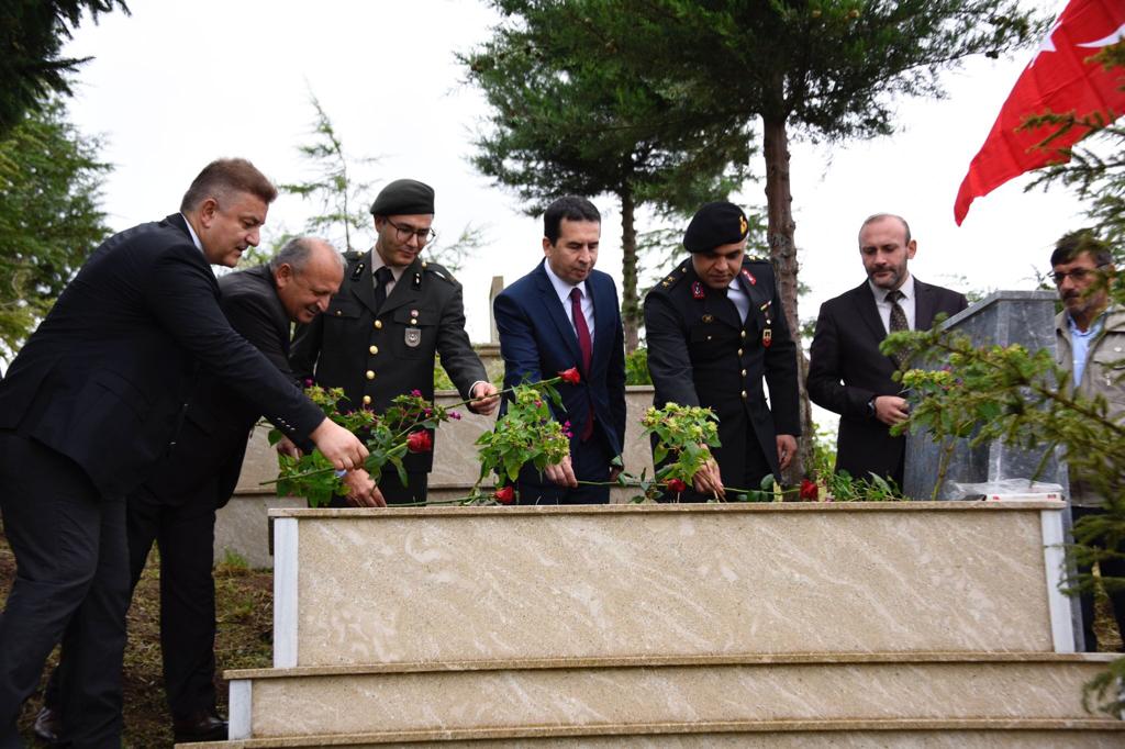 BAŞKAN TAVLI, “BU TOPRAKLAR AZİZ ŞEHİTLERİMİZİN VE GAZİLERİMİZİN BİZLERE VE GELECEK NESİLLERE MİRASIDIR” tavli3