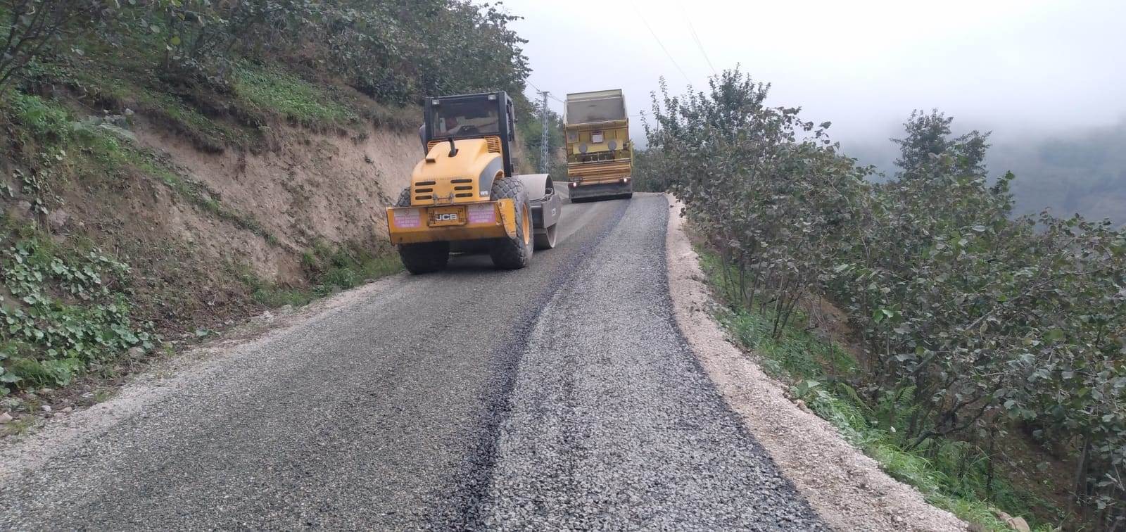 Ordu Büyükşehir Belediyesi’nin başlattığı asfalt seferberliğiyle ilçeler değişimi yaşıyor.