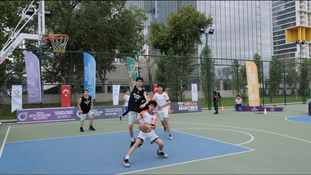 BAŞKENTTE BASKETBOL ŞÖLENİ YAŞANIYOR BAS1