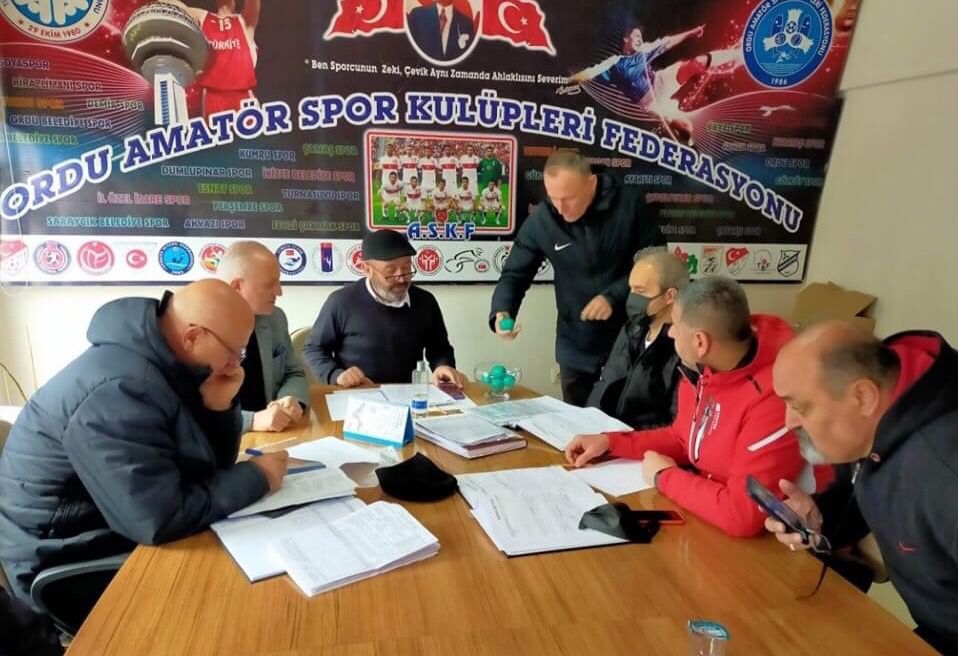 AMATÖR FUTBOLDA KURALAR ÇEKİLDİ amator