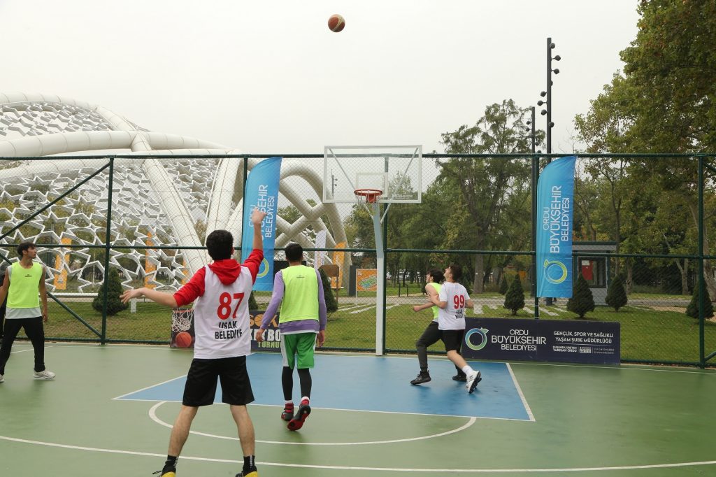 BAŞKENTTE BASKETBOL ŞÖLENİ FİNAL MAÇLARI İLE TAMAMLANDI bas 1