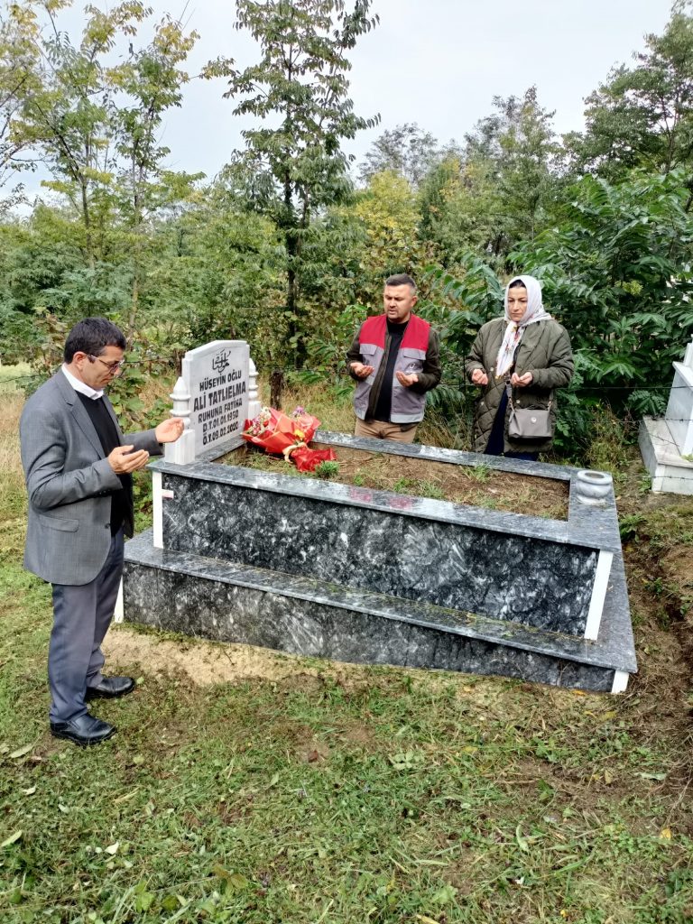GÖREVLERİ BAŞINDAYKEN VEFAT EDEN MUHTARLAR UNUTULMADI go1