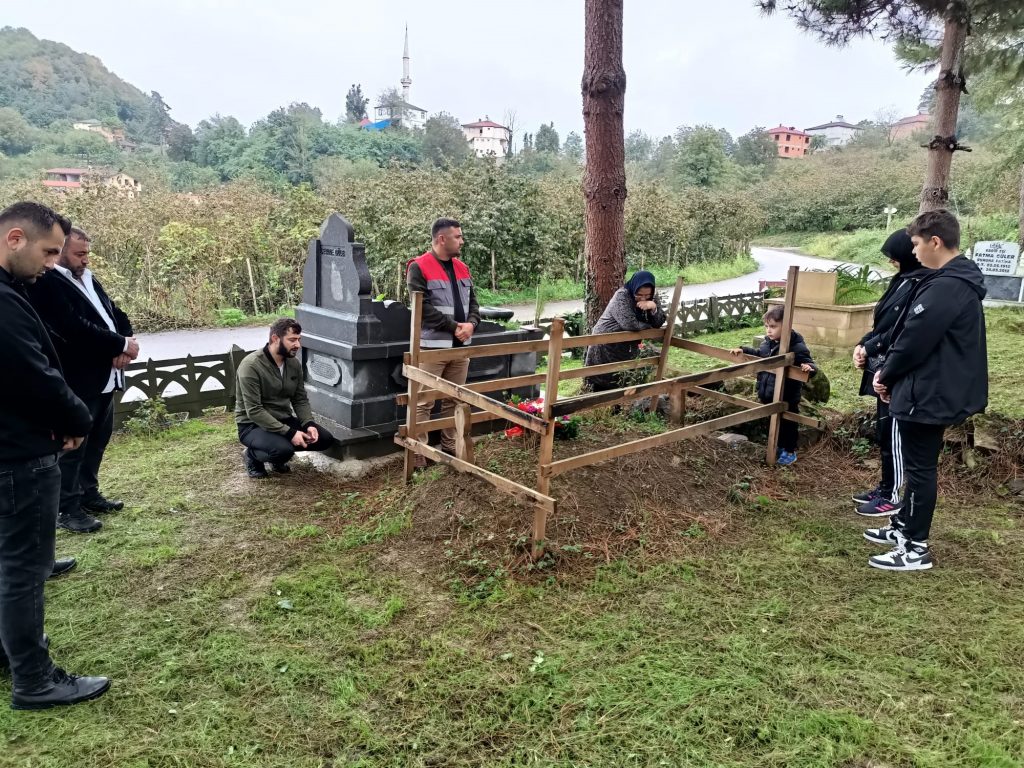 GÖREVLERİ BAŞINDAYKEN VEFAT EDEN MUHTARLAR UNUTULMADI go2