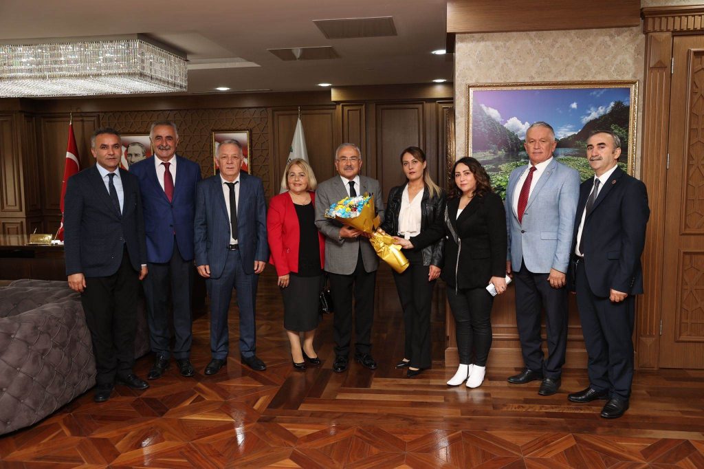 BAŞKAN GÜLER MUHTARLARI AĞIRLADI mu