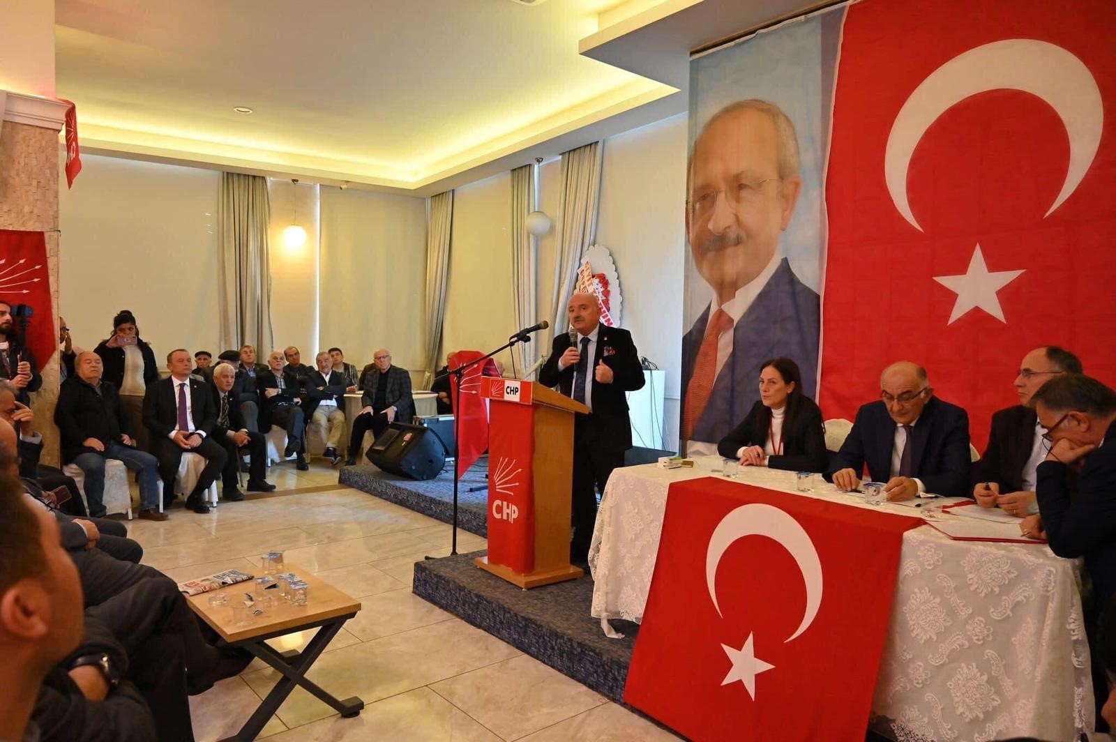 &nbsp; Cumhuriyet Halk Partisi Ünye İlçe Danışma Kurulu toplantısında  Divan