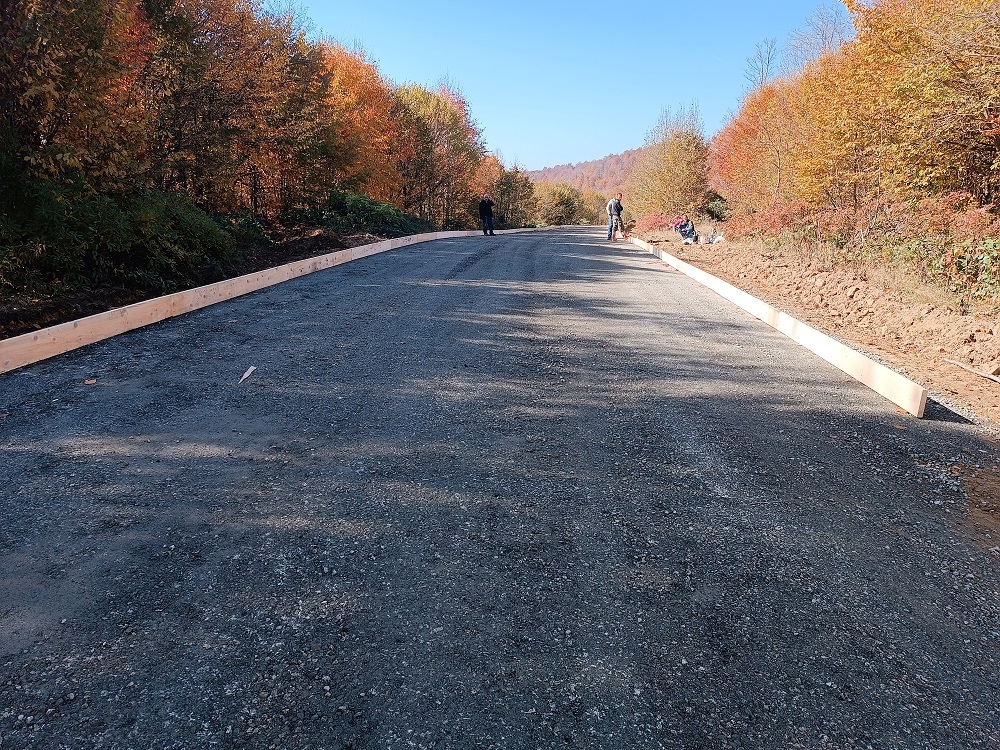 AKKUŞ SALMAN’A BETON YOL ak