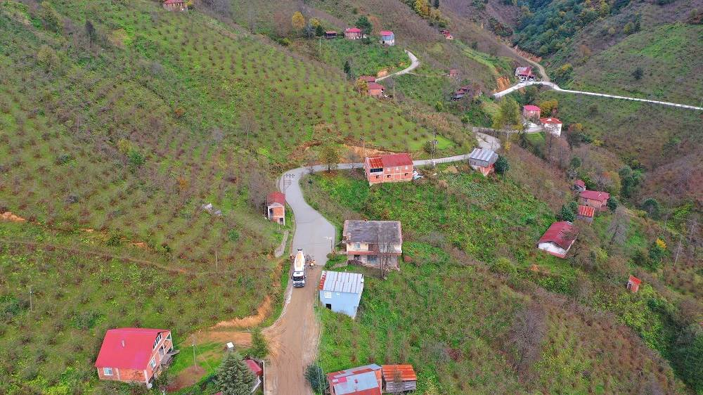 39 YIL ÖNCE AÇILAN GÜZERGÂHTA BETON YOL SEVİNCİ image 22